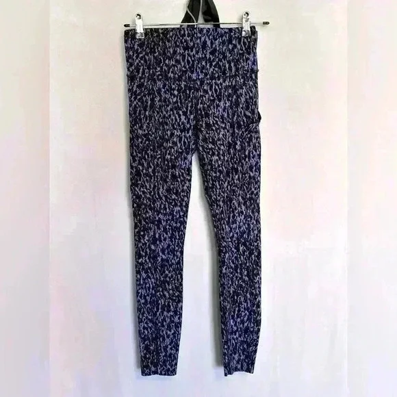 Lululemon Fast and Free High Rise Running Tight II 25” Size 4 - Picture 2 of 8